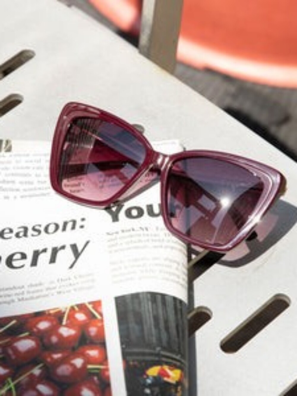 DIFF Becky II Sunglasses Festive Umbria Frame Wine Gradient Lenses Oversized